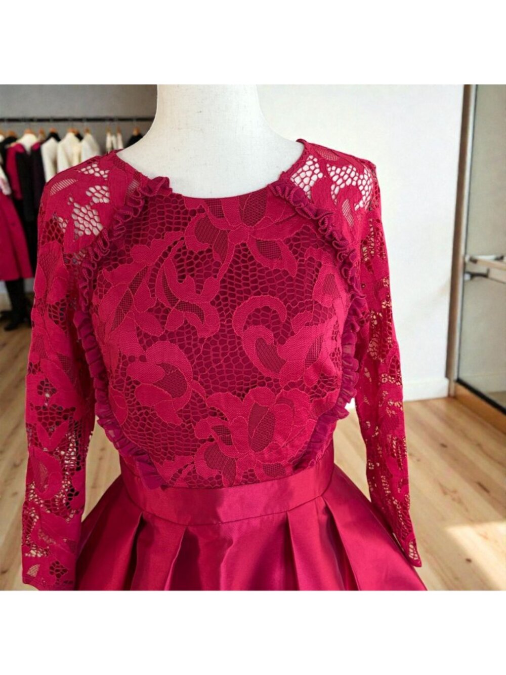 Little Mistress London Dress US 6 Petite Red Lace Fit Flare Prom Cocktail Party - Picture 4 of 14